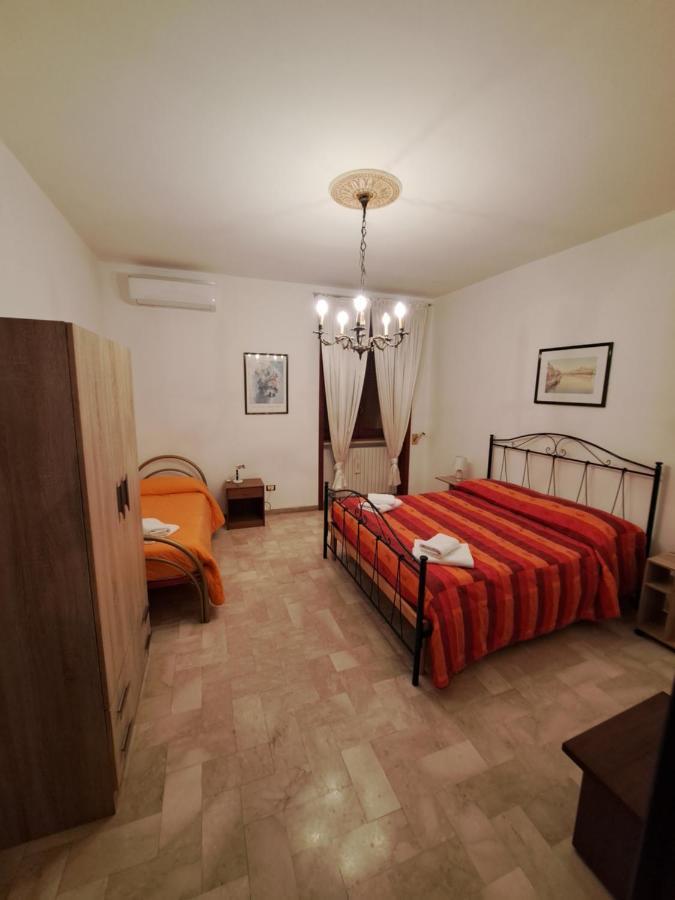 Casa Vacanza Pietro E Nina Lecce Exteriör bild